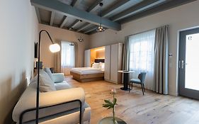 Boutique Hotel Grüner Zweig  4*